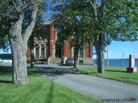Customs House Inn Pictou Dış mekan fotoğraf